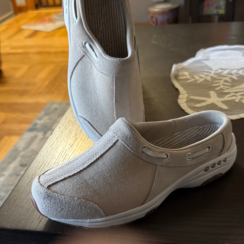 Easy Spirit Women's Beige Slip-On Sneakers